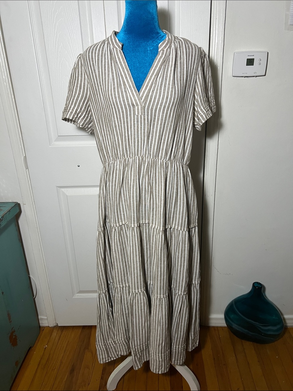 NWOT FORCYNTHIA Linen Striped Maxi Dress Medium
